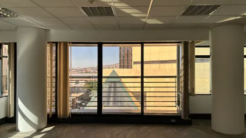 Office ,The Pinnacle, Floor 7, 6 Burg Street, Cape Town (8).